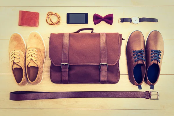 Güzel moda erkekler için ayarla