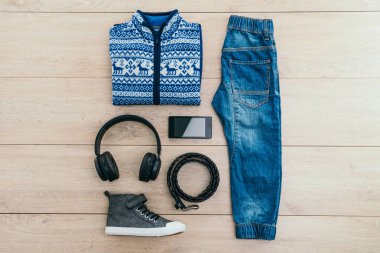 Moda için genç çocuk ayarla