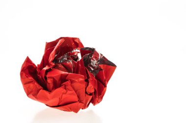 Kırmızı ufalanmış kağıt