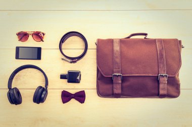 Güzel moda erkekler için ayarla