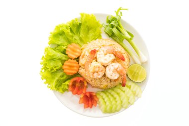 Kızarmış karidesli pilav 