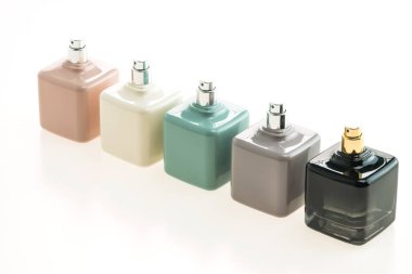 lüks parfüm şişesi