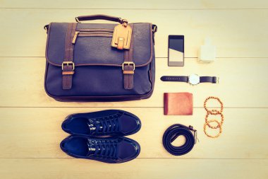 Güzel moda erkekler için ayarla