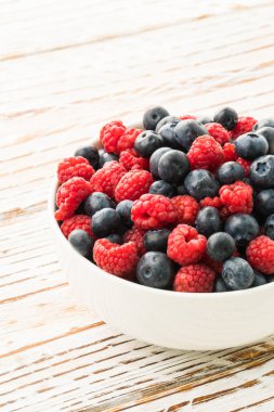 Yaban mersini ve Rasberry meyve