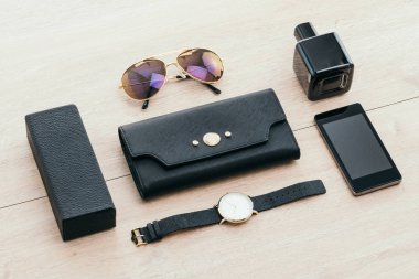 Ahşap arka plan üzerinde güzel Aksesuar