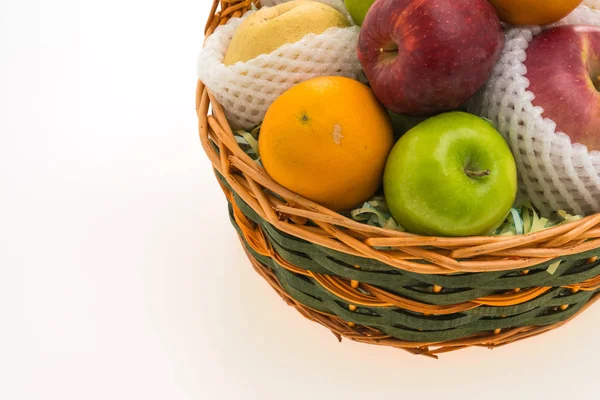 Cesta de frutas doces — Fotografia de Stock