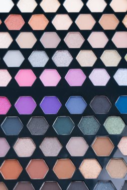 Göz farı kozmetik kadar kapatın