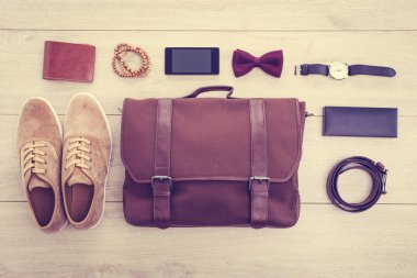 Güzel moda erkekler için ayarla