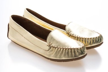 Altın kadın ayakkabı