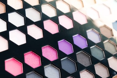 Göz farı kozmetik kadar kapatın