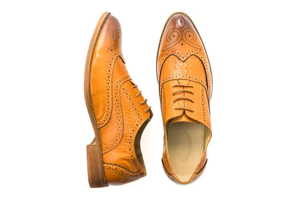 Schuhe aus braunem Leder — Stockfoto