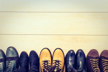 Deri çizmeler ve ayakkabılar