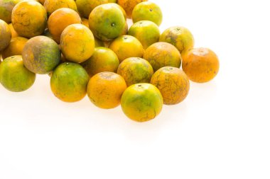 Olgun portakal meyvesi