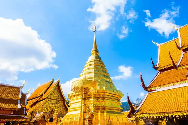 Altın Pagoda güzel mimari — Stok fotoğraf