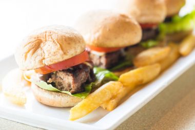  Mini sığır eti burger