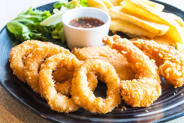 Bandeja de mariscos fritos — Foto de Stock