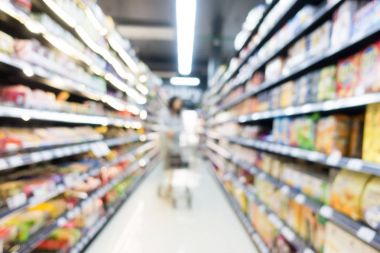 Soyut bulanıklık süpermarkette mağaza