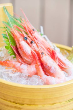 Ham ve taze karides sashimi