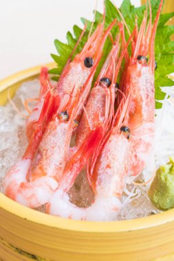 Ham ve taze karides sashimi