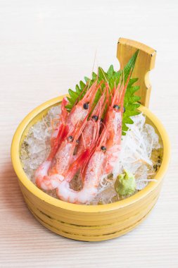 Ham ve taze karides sashimi