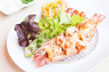 Karides ve karides biftek