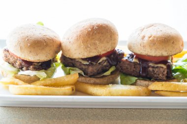 Mini sığır eti burger