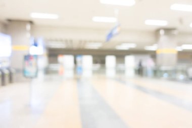 Metro İstasyonu'na bulanıklık