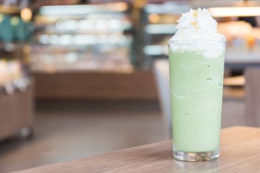 yeşil çay smoothie