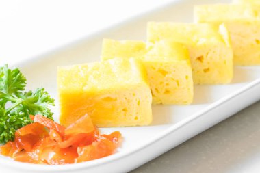Tatlı omlet tamago