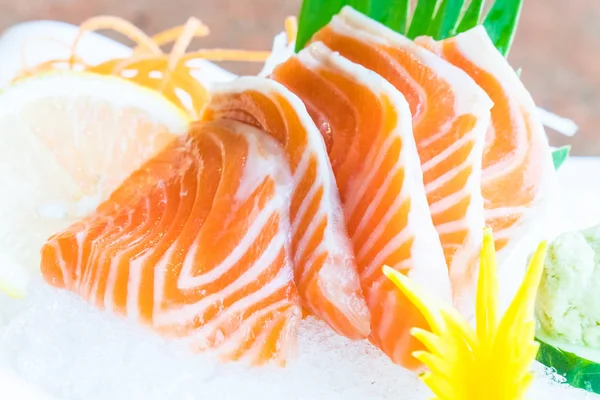 Сырой свежий лосось сашми — стоковое фото