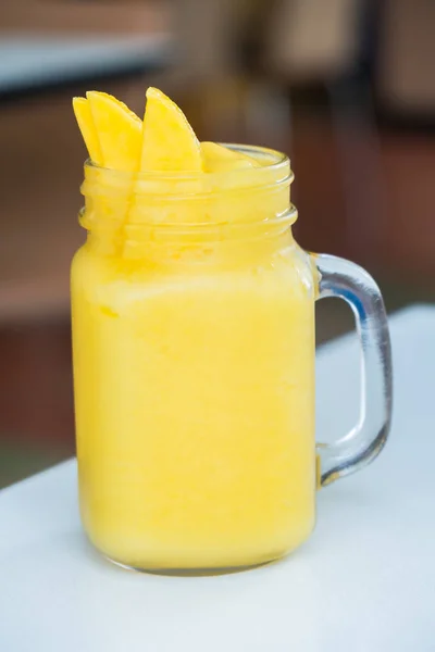 Iced fresh mango — Stock Photo, Image