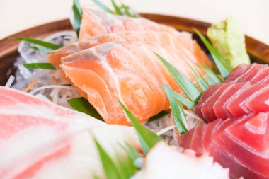 Ham taze sashimi balık