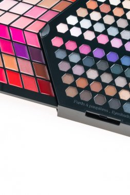 Güzel göz farı ve dudak parlatıcısı kozmetik