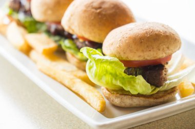 Mini sığır eti burger