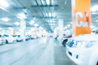 Bulanıklık araba park alışveriş merkezi