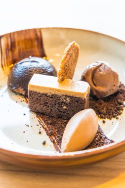 Çikolatalı pasta plaka