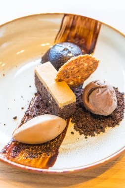 Çikolatalı pasta plaka