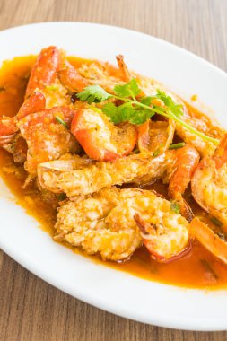 Kızarmış karides ve karides sarımsak ile