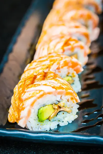 Zalm sushi roll — Stockfoto