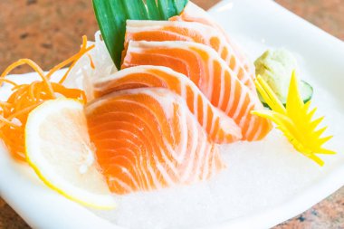 Ham taze somon sashmi