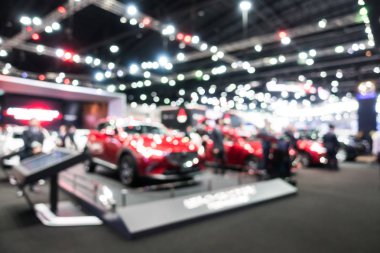Soyut bulanıklık ve ufuk araba ve motor sergi gösterisi