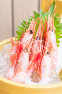 Ham ve taze karides sashimi