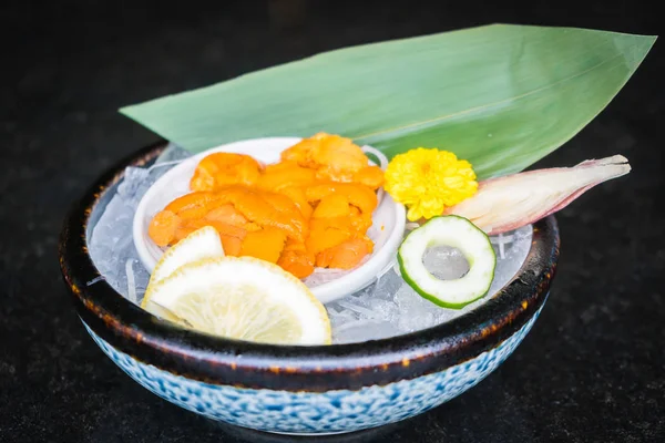 Uni sashimi cru e fresco — Fotografia de Stock
