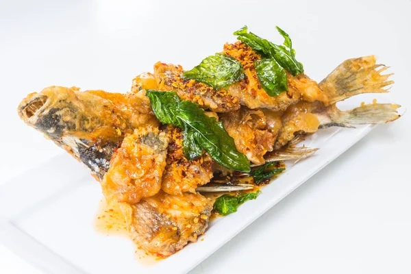 Kızarmış Balık baharatlı sos ile — Stok fotoğraf