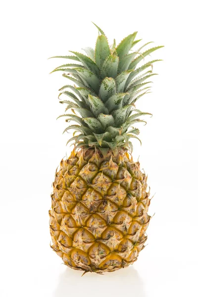 Rijp ananas vruchten — Stockfoto