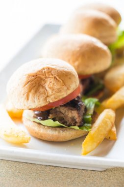 Mini sığır eti burger 