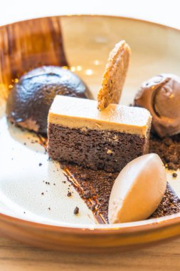 tatlı çikolatalı pasta tatlı