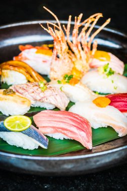 Nigiri ham ve taze sushi