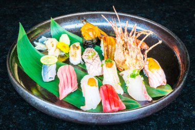 Nigiri ham ve taze sushi