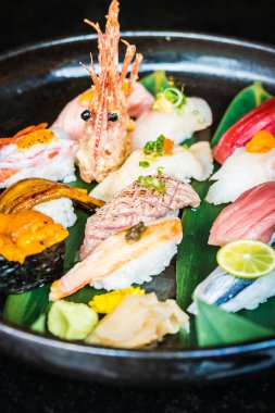 Nigiri ham ve taze sushi